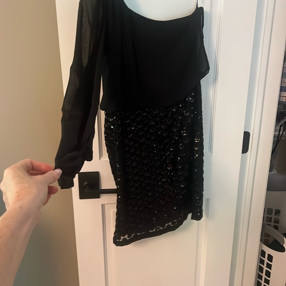 Laundry by Shelly Segal-  Black One-Shoulder Dress w/sequined bottom. EUC
